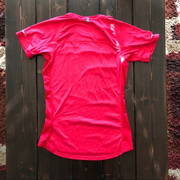 Nike Dri Fit short sleeve tee size XS - Picture 2 of 5